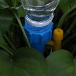 Dispositif d'arrosage goutte à goutte en plastique