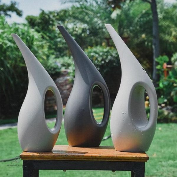 Arrosoir de jardin 2 litres, design fonctionnel et moderne