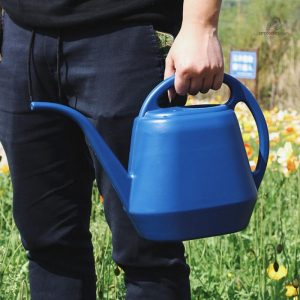 Arrosoir 4 Litres pour un arrosage pratique et efficace