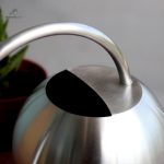 Arrosoir en acier pour jardinage pratique et durable