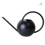 Arrosoir design pour un arrosage ciblé et esthétique