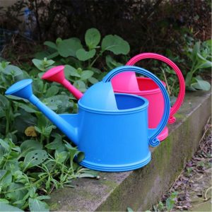 Arrosoir coloré Flashy & Fluo pour un jardin dynamique