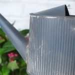 Arrosoir en zinc pour plantes