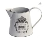 Arrosoir ancien, pièce unique pour une table stylée