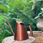 Arrosoir décoratif en cuivre pour un arrosage stylé