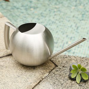 Accessoire jardin en inox, arrosoir Sphère Design