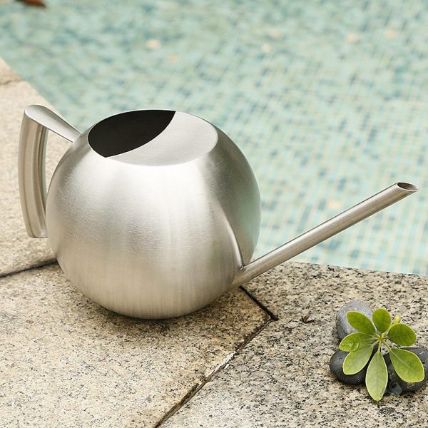 Accessoire jardin en inox, arrosoir Sphère Design