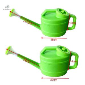 Accessoire de jardinage : arrosoir stylé pour plantes d'intérieur