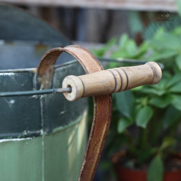 Arrosoir ancien en zinc, idéal pour la décoration