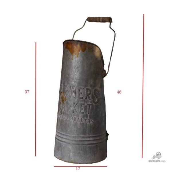Accessoire décoratif : arrosoir galvanisé au charme d'antan