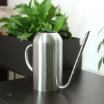 Arrosoir Inox 1.5L pour un arrosage efficace