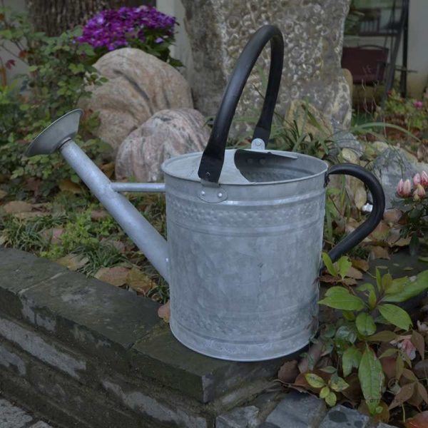 arrosoir-lyonnais-en-zinc-1 Arrosoir Lyonnais en Zinc, capacité de 6,5L