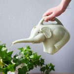 Arrosoir éléphant coloré pour jardinage et arrosage