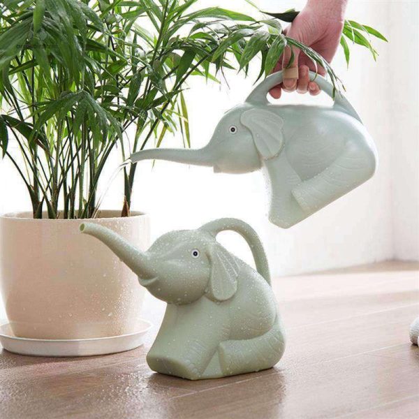 Arrosoir en forme d'éléphant, pratique et ludique