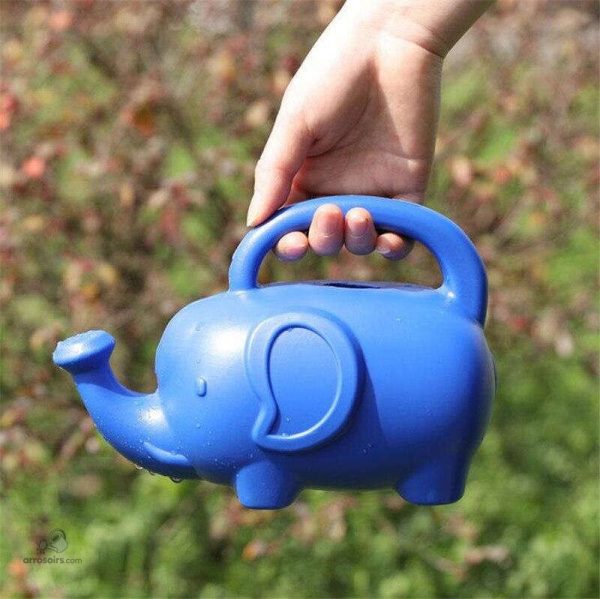 Arrosoir coloré pour enfants, éléphant bleu fun et fonctionnel