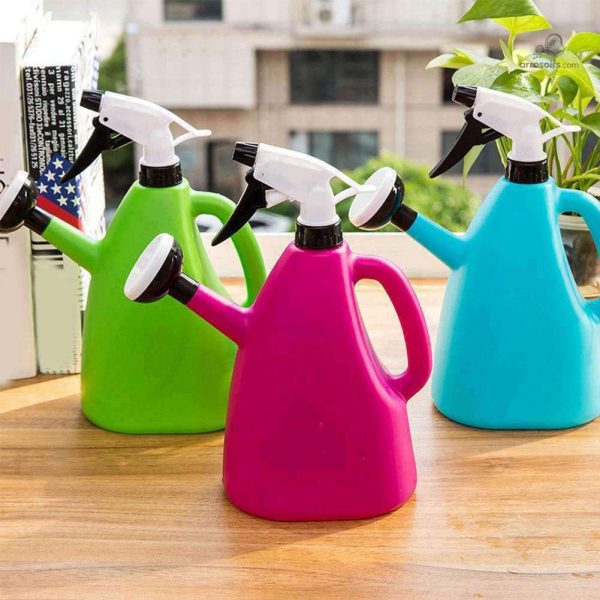 Arrosoir design compact idéal pour les petites plantes