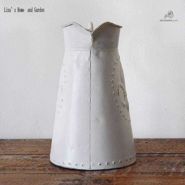 Broc vintage pour arroser vos plantes avec style