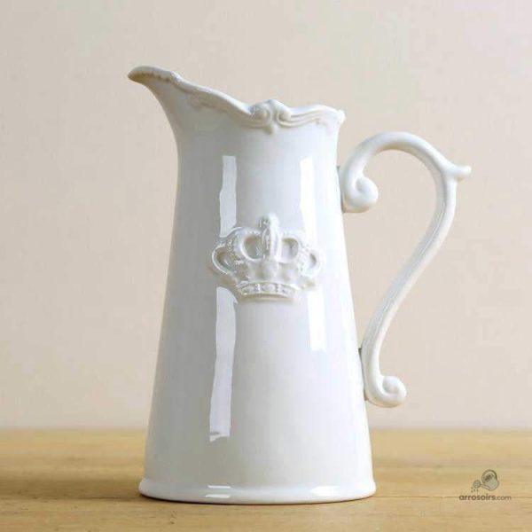 Arrosoir en porcelaine vintage, élégant et décoratif