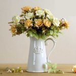 Arrosoir vintage en porcelaine, design classique et charmant