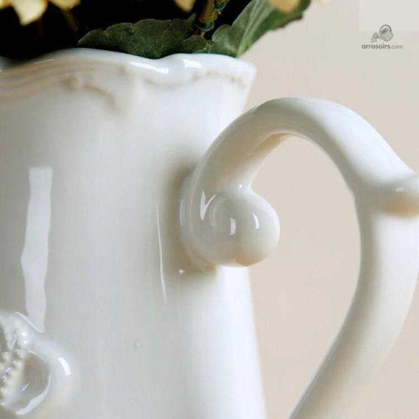 Accessoire de jardin en porcelaine, touche d'élégance