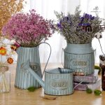 Arrosoir en métal, style ancien pour le jardin