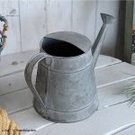 Arrosoir galvanisé pour un arrosage pratique et efficace