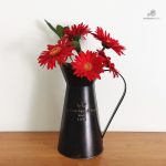 Broc d'eau en métal décoratif pour jardin ou intérieur
