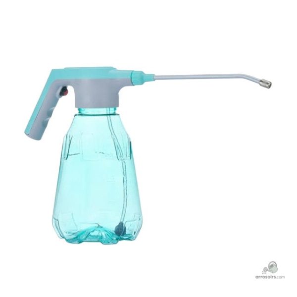Vaporisateur pratique pour maintenir l'humidité des plantes