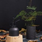 Vaporisateur élégant en finition noir mat