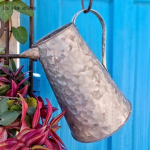 Carafe décorative en zinc pour un style vintage