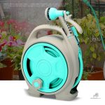 Tuyau d'arrosage : dévidoir pratique pour le jardin