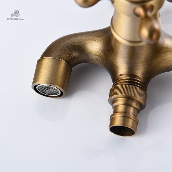 Design fonctionnel de robinet de jardin pour un usage quotidien