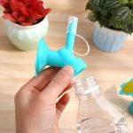Embout pratique pour un arrosage simplifié avec bouteille