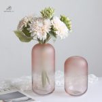 Grand vase rose pour arrangements floraux
