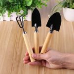 Outils de jardinage essentiels pour jardiniers amateurs