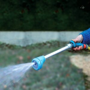 Lance d'arrosage multi jets pour l'entretien du jardin
