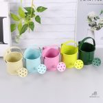 Arrosoir en métal, design compact pour un arrosage efficace