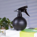 Vaporisateur à main, essentiel pour le soin des plantes