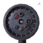 Outil d'arrosage polyvalent pour entretien de jardin