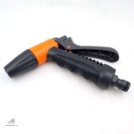Accessoire d'arrosage pour entretenir le jardin