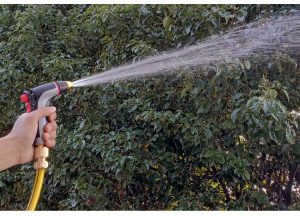 Arroseur de jardin avec plusieurs réglages pour un usage polyvalent