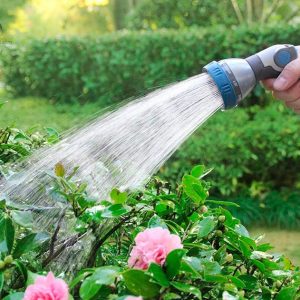Outil d'arrosage adaptable pour différents besoins de jardin