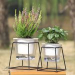 Pot d'arrosage automatique avec système intégré