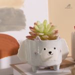 Pot de fleurs original avec motifs animaliers