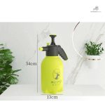 Pulvérisateur compact 2L, design ergonomique pour jardinage