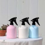 Pulvérisateur décoratif aux couleurs pastel pour jardin
