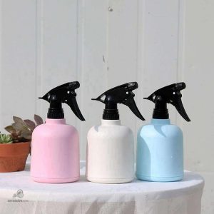 Pulvérisateur décoratif aux couleurs pastel pour jardin