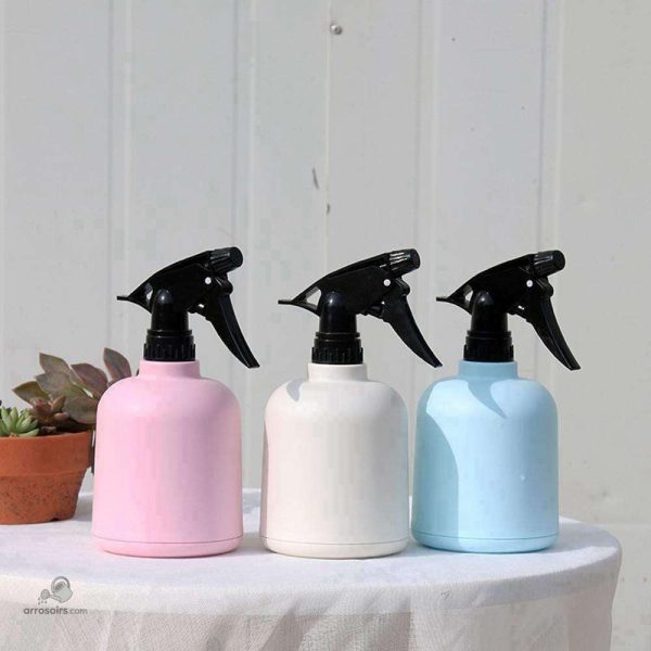 Pulvérisateur décoratif aux couleurs pastel pour jardin