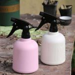 Vaporisateur pratique au design pastel pour entretien des plantes