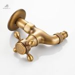 Accessoire de jardin, robinet au charme d'antan